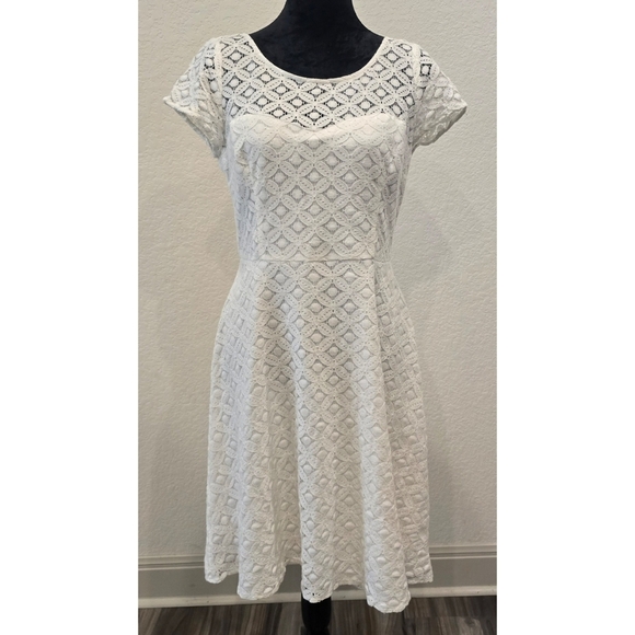 Chic WHBM White Eyelet Lace Summer Dress - Size 10 - Picture 1 of 10